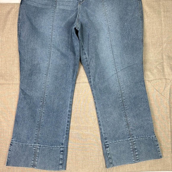 Democracy New Women’s 20W “AB Technology” High Rise Kick Flare Cropped Jean - Picture 9 of 16